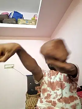 Snapshot of suhxil79 chatting on 12-15-25, 04:50 suhxil79 online show from 12-15-25, 04:50