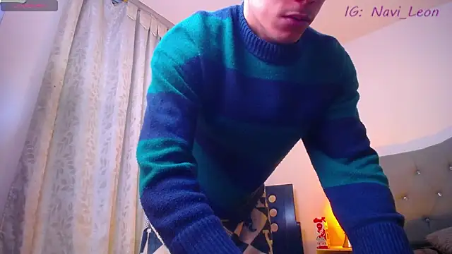 Snapshot of TOMBOYSEXX chatting on 01-19-26, 10:52 TOMBOYSEXX online show from 01-19-26, 10:52