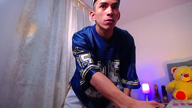 Snapshot of TOMBOYSEXX chatting on 03-06-26, 06:26 TOMBOYSEXX online show from 03-06-26, 06:26