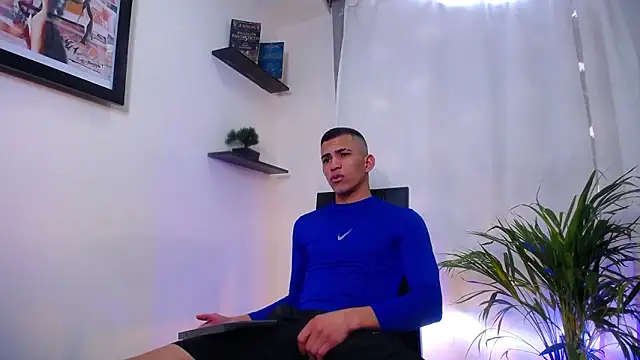 Snapshot of TOMBOYSEXX chatting on 03-10-26, 07:52 TOMBOYSEXX online show from 03-10-26, 07:52