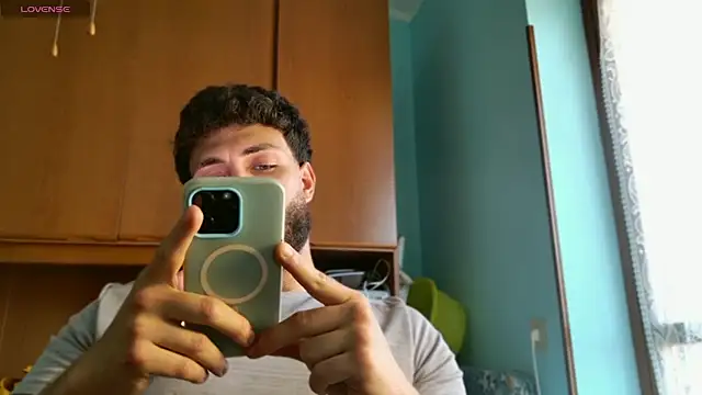 Snapshot of mark_ariete chatting on 05-30-26, 02:25 mark ariete online show from 05-30-26, 02:25