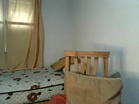 Snapshot of luluclark69 chatting on 02-24-26, 09:35 luluclark69 online show from 02-24-26, 09:35