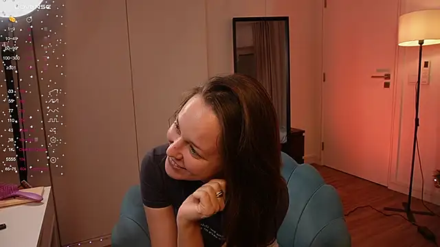 NeonDream  online show from 12-17-25, 01:06