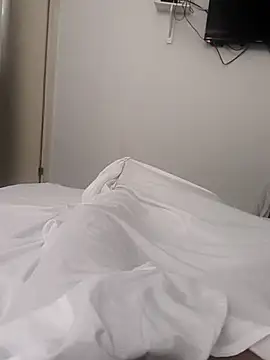 Snapshot of sorner277 chatting on 12-16-25, 12:32 sorner277 online show from 12-16-25, 12:32