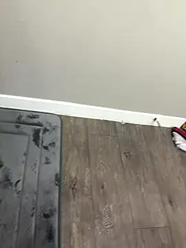 Snapshot of MrRedOne chatting on 12-17-25, 05:46 MrRedOne online show from 12-17-25, 05:46