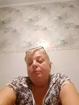 LinaLight88 online show from 12-18-25, 08:15