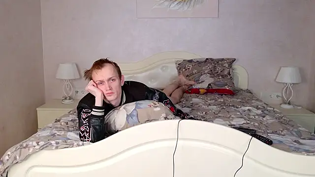 Snapshot of WeksaMur chatting on 02-25-26, 07:01 WeksaMur online show from 02-25-26, 07:01