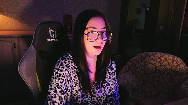 Snapshot of AnneAverry chatting on 02-11-26, 07:57 AnneAverry online show from 02-11-26, 07:57