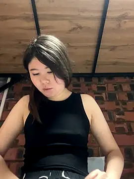 Sarah2127 online show from 12-15-25, 11:03