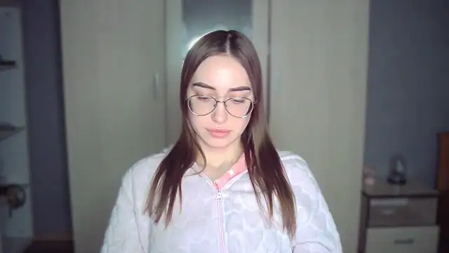 EllaWalker   online show from 12-15-25, 01:04