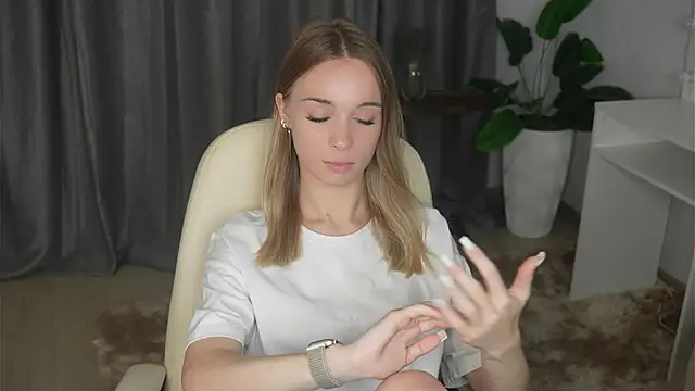 Snapshot of RobbiMeckler chatting on 12-17-25, 09:59 RobbiMeckler online show from 12-17-25, 09:59