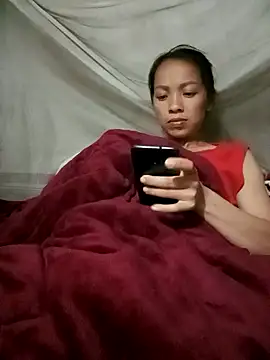 Snapshot of Andrea-688 chatting on 05-10-26, 01:27 Andrea-688 online show from 05-10-26, 01:27