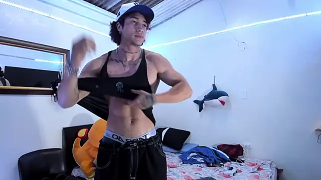 Snapshot of Bull__fit chatting on 05-09-26, 04:17 Bull fit online show from 05-09-26, 04:17