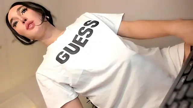 mxshemale ladyboy online show from 09-22-25, 06:32