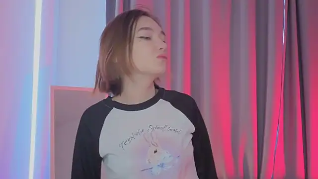 Leyla crsh online show from 01-16-26, 05:11