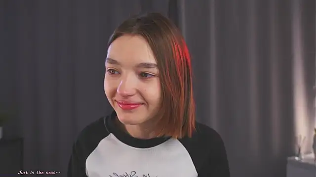 Leyla crsh online show from 03-22-26, 05:00