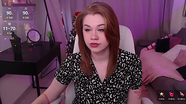 Snapshot of Alison_Doody chatting on 12-21-25, 07:37 Alison Doody online show from 12-21-25, 07:37