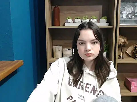 vwiann juls online show from 12-19-25, 07:48