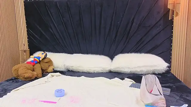 Megan-Horney- online show from 04-27-26, 01:53