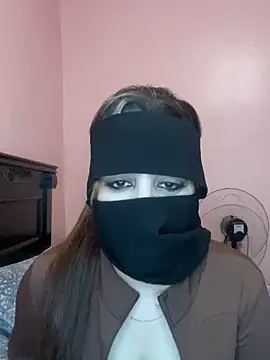 Snapshot of farawla-00 chatting on 04-04-26, 09:56 farawla-00 online show from 04-04-26, 09:56