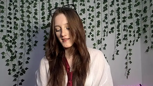 LisaBoddy online show from 02-05-26, 01:05