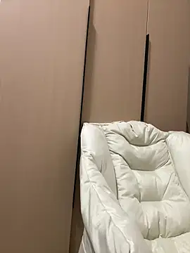 Snapshot of mengmeng776 chatting on 02-15-26, 10:58 mengmeng776 online show from 02-15-26, 10:58