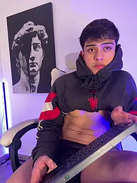 Snapshot of lian_fooxx chatting on 02-14-26, 04:09 lian fooxx online show from 02-14-26, 04:09