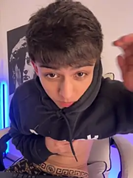 Snapshot of lian_fooxx chatting on 03-16-26, 03:45 lian fooxx online show from 03-16-26, 03:45