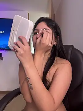 Snapshot of Camila_sanchez25 chatting on 05-13-26, 07:00 Camila sanchez25 online show from 05-13-26, 07:00