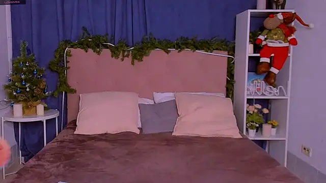 Mary Bryantt online show from 01-10-26, 01:18