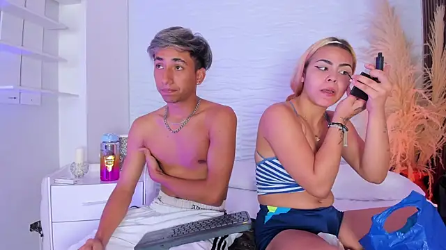 Snapshot of kimberlyAndOstin chatting on 12-16-25, 12:43 kimberlyAndOstin online show from 12-16-25, 12:43