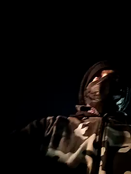 Snapshot of bnglrboy0886 chatting on 12-18-25, 05:41 bnglrboy0886 online show from 12-18-25, 05:41