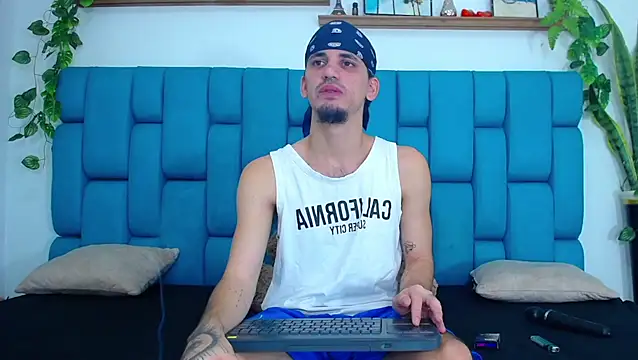 boy Dirty X online show from 01-06-26, 08:34