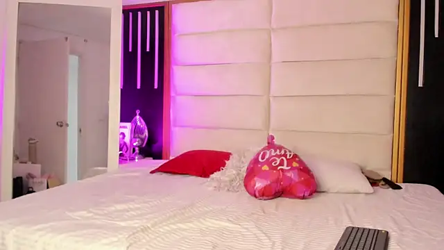 JuliMonroe19 online show from 03-03-26, 12:55