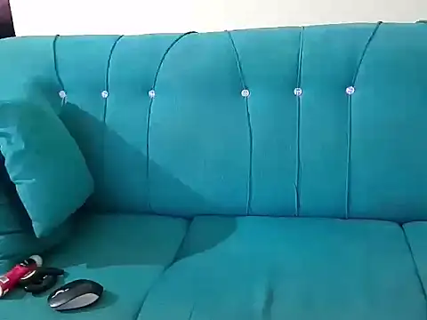 Snapshot of Johnsxy95 chatting on 12-17-25, 06:25 Johnsxy95 online show from 12-17-25, 06:25