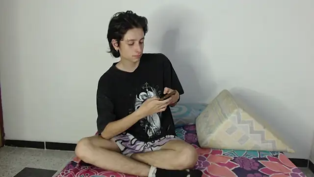 cirosky elchicopolla online show from 02-06-26, 04:39