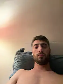 Snapshot of Josedmrx chatting on 02-12-26, 09:43 Josedmrx online show from 02-12-26, 09:43