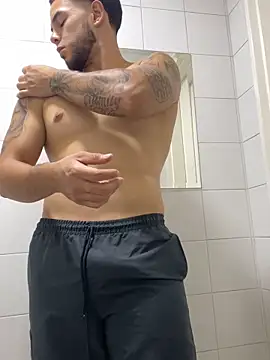 Snapshot of Kevinblesdd chatting on 03-16-26, 09:13 Kevinblesdd online show from 03-16-26, 09:13