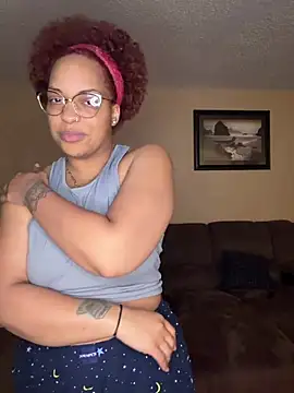 SweeTexasKyn online show from 05-02-26, 01:43