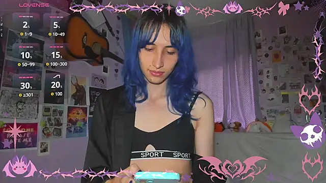 Snapshot of Elis-Darling chatting on 05-28-26, 10:40 Elis-Darling online show from 05-28-26, 10:40