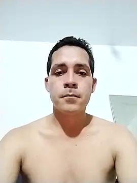 Snapshot of Chris_hot33 chatting on 12-17-25, 02:39 Chris hot33 online show from 12-17-25, 02:39