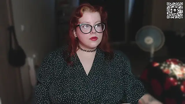 Snapshot of MONAOFFI chatting on 12-22-25, 12:02 MONAOFFI online show from 12-22-25, 12:02