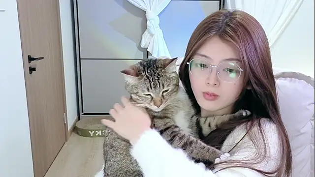 Koikoi    online show from 03-25-26, 02:34