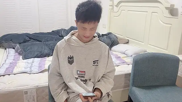 hexiangzb online show from 12-16-25, 11:48