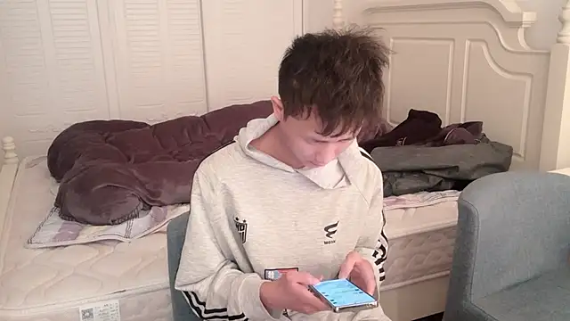 hexiangzb online show from 12-17-25, 05:46