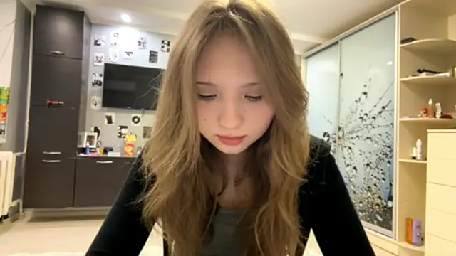 Snapshot of Princessofcashe chatting on 03-05-26, 03:08 Princessofcashe online show from 03-05-26, 03:08