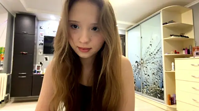 Snapshot of Princessofcashe chatting on 03-12-26, 04:13 Princessofcashe online show from 03-12-26, 04:13