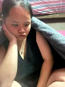 Snapshot of Thanhhuyen001 chatting on 12-18-25, 06:52 Thanhhuyen001 online show from 12-18-25, 06:52
