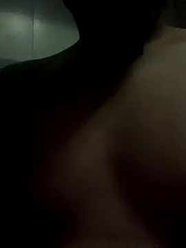 Snapshot of Andy_chub chatting on 12-17-25, 07:42 Andy chub online show from 12-17-25, 07:42