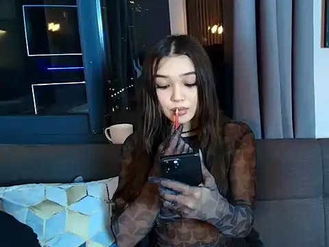 Snapshot of Cassara chatting on 12-18-25, 07:09 Cassara online show from 12-18-25, 07:09